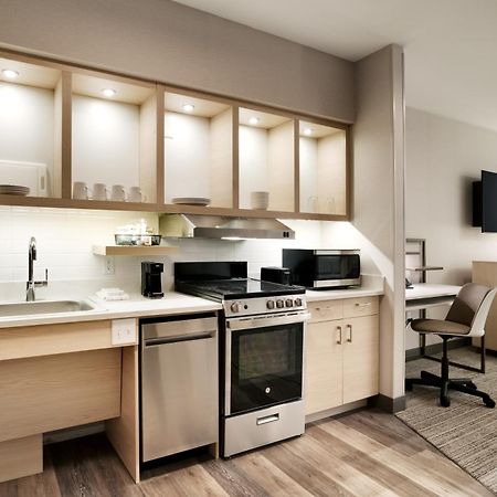 Towneplace Suites By Marriott Шоу-Лоу Екстер'єр фото