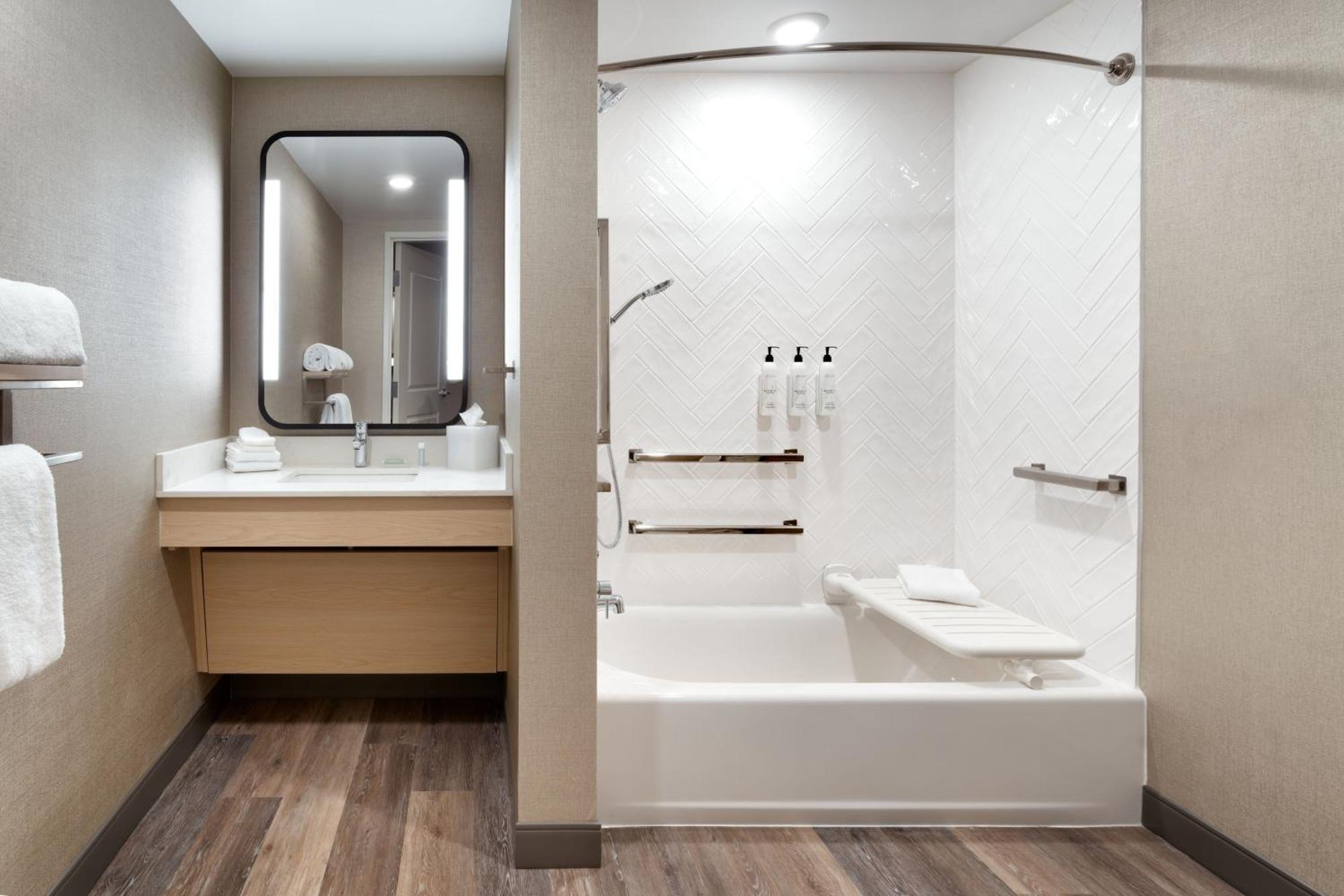 Towneplace Suites By Marriott Шоу-Лоу Екстер'єр фото